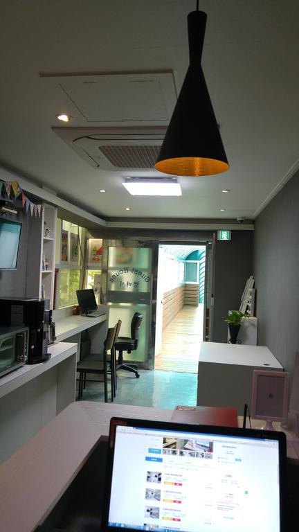 Embassy Guesthouse Itaewon Seoel Buitenkant foto