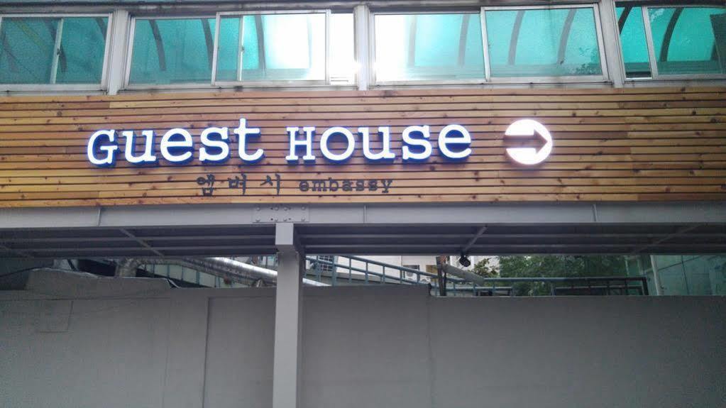 Embassy Guesthouse Itaewon Seoel Buitenkant foto